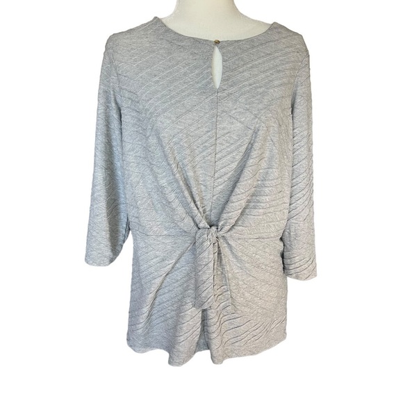 Liz Claiborne STUDIO Gray Textured Knot Front Top with Peephole Woman’s Medium - Picture 1 of 10
